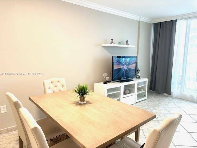 Hollywood, FL 33019,3505 S Ocean Dr #419