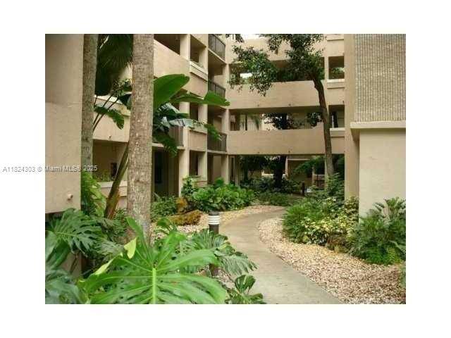 Plantation, FL 33317,6800 Cypress Rd #409