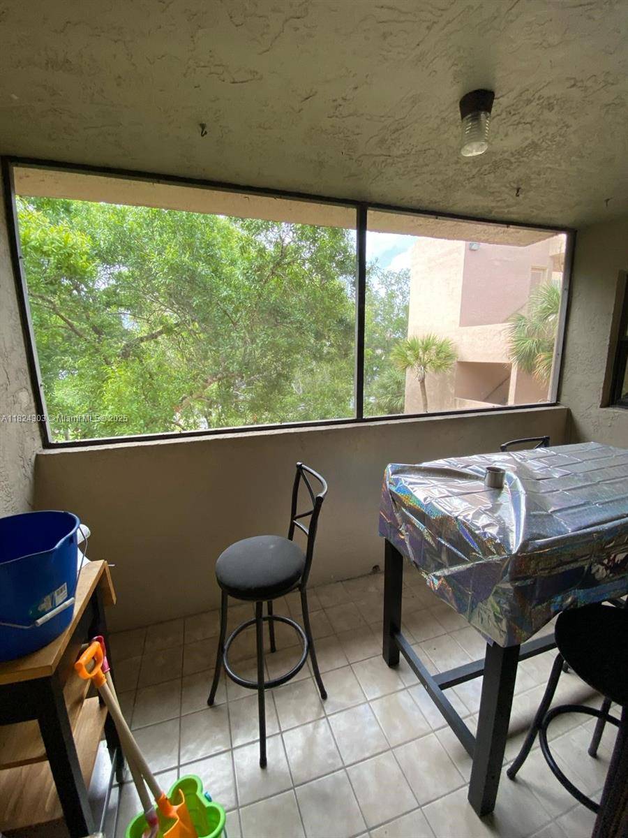 Plantation, FL 33317,6800 Cypress Rd #409