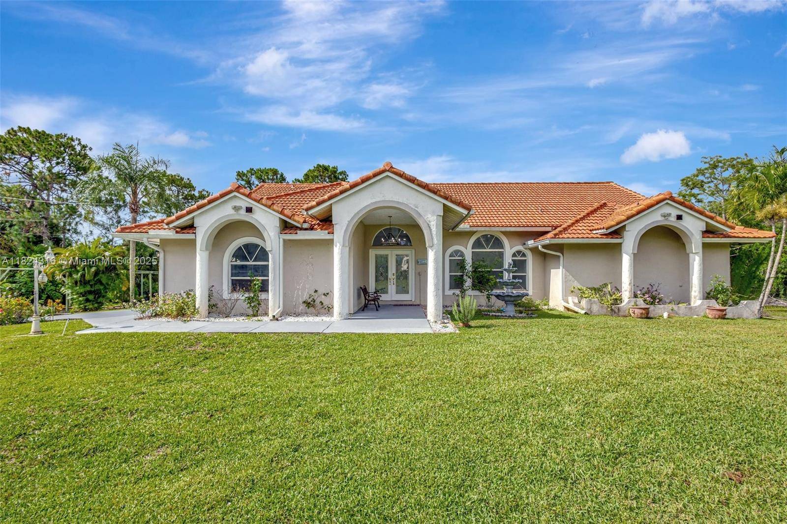 Loxahatchee, FL 33470,17084 N 33rd Rd N