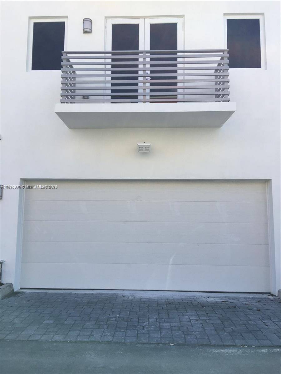 Doral, FL 33172,9181 NW 33rd St #9181