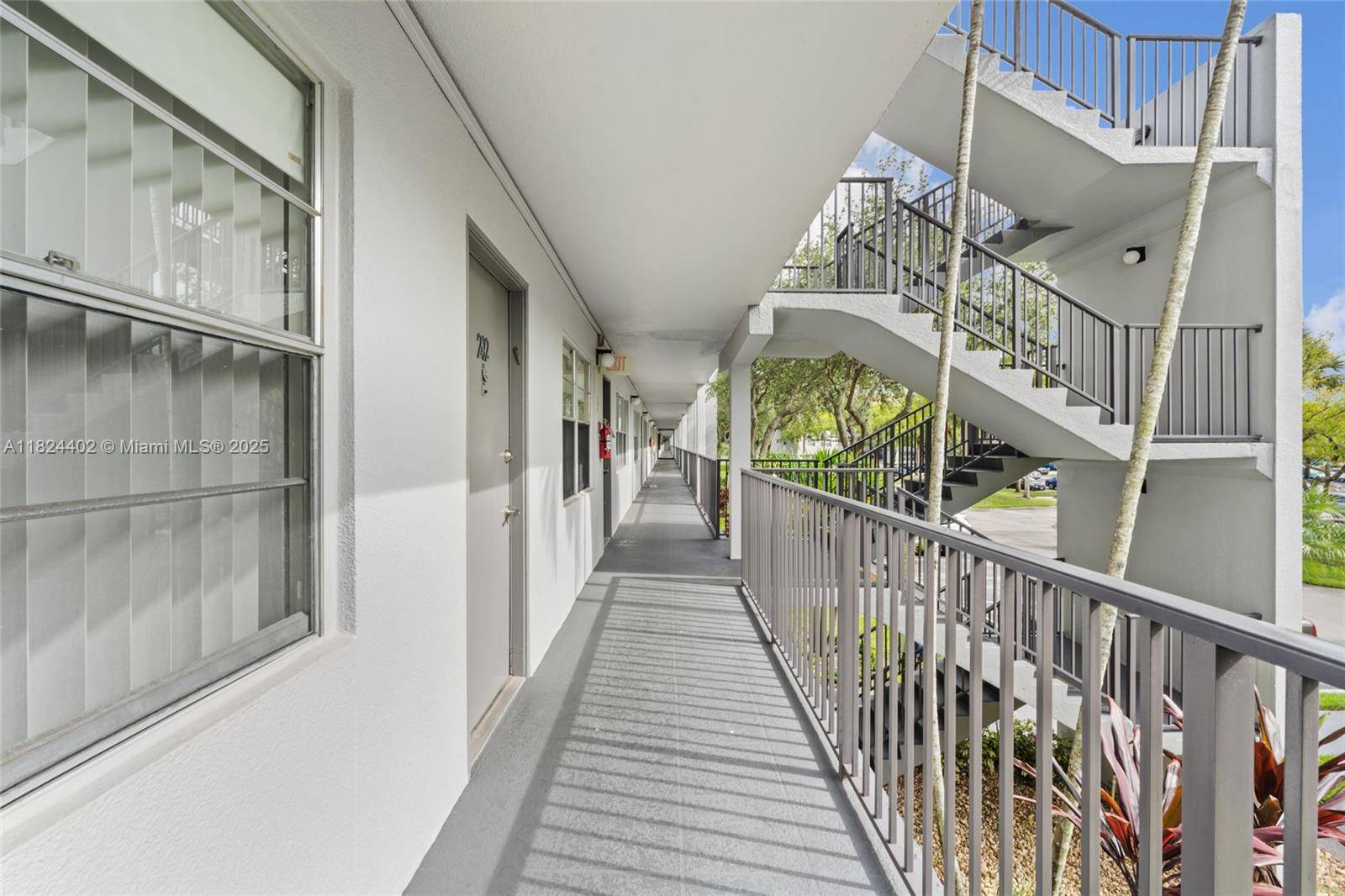 Pembroke Pines, FL 33027,251 SW 132nd Way #201H