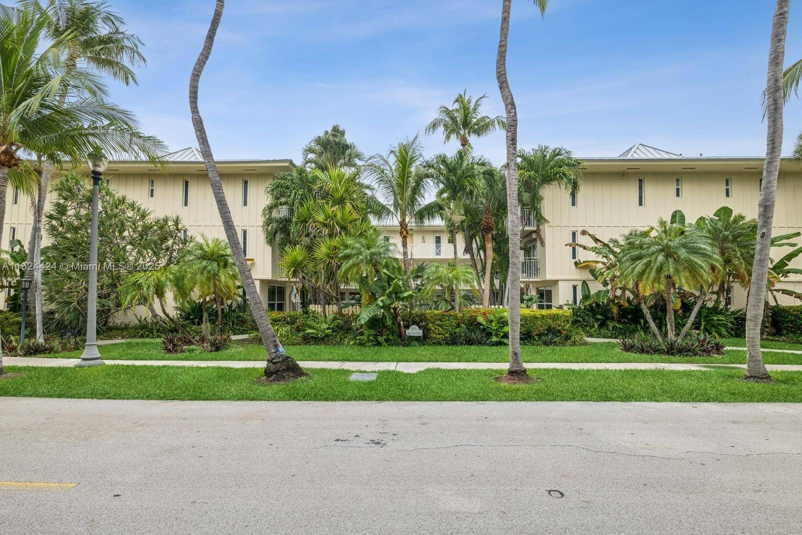 Key Biscayne, FL 33149,255 Sunrise Dr #107