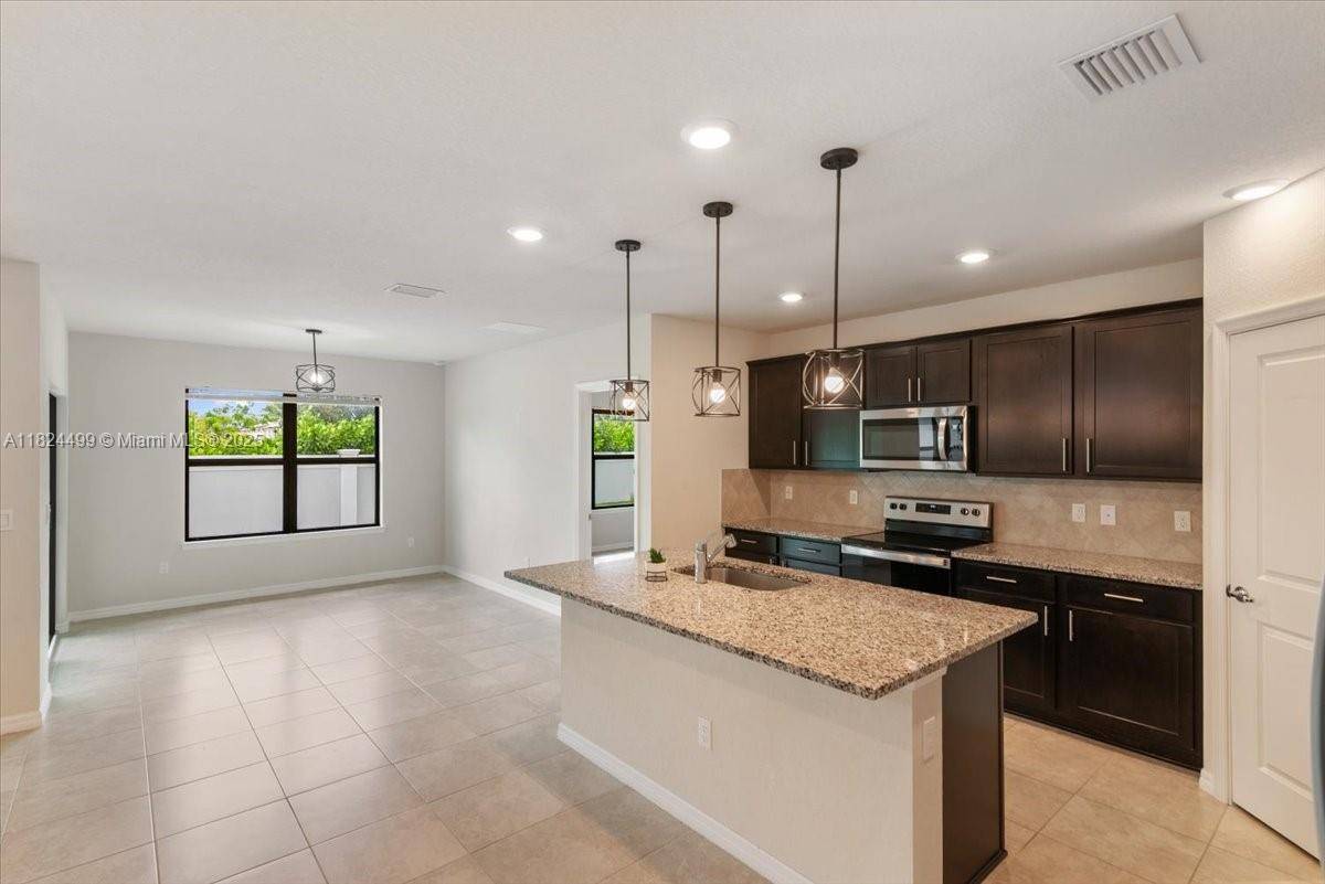 Lauderdale Lakes, FL 33311,2941 Hibiscus Ave