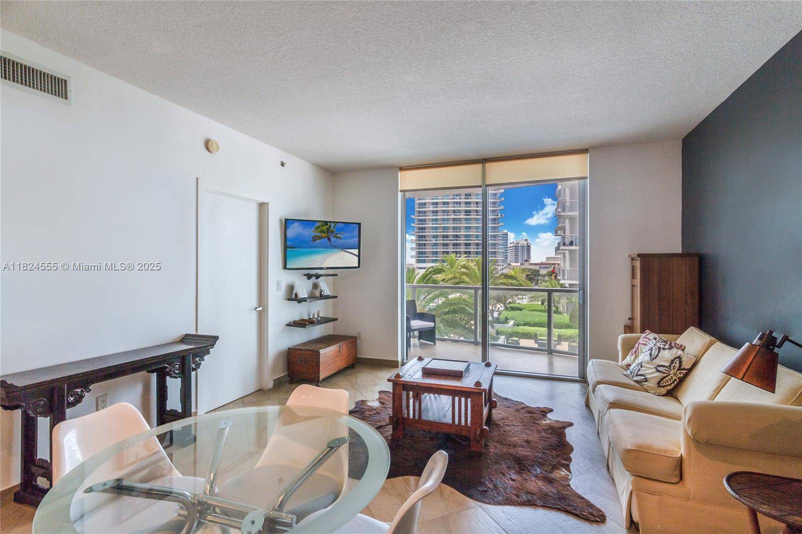 Miami, FL 33131,1060 Brickell Ave #1415