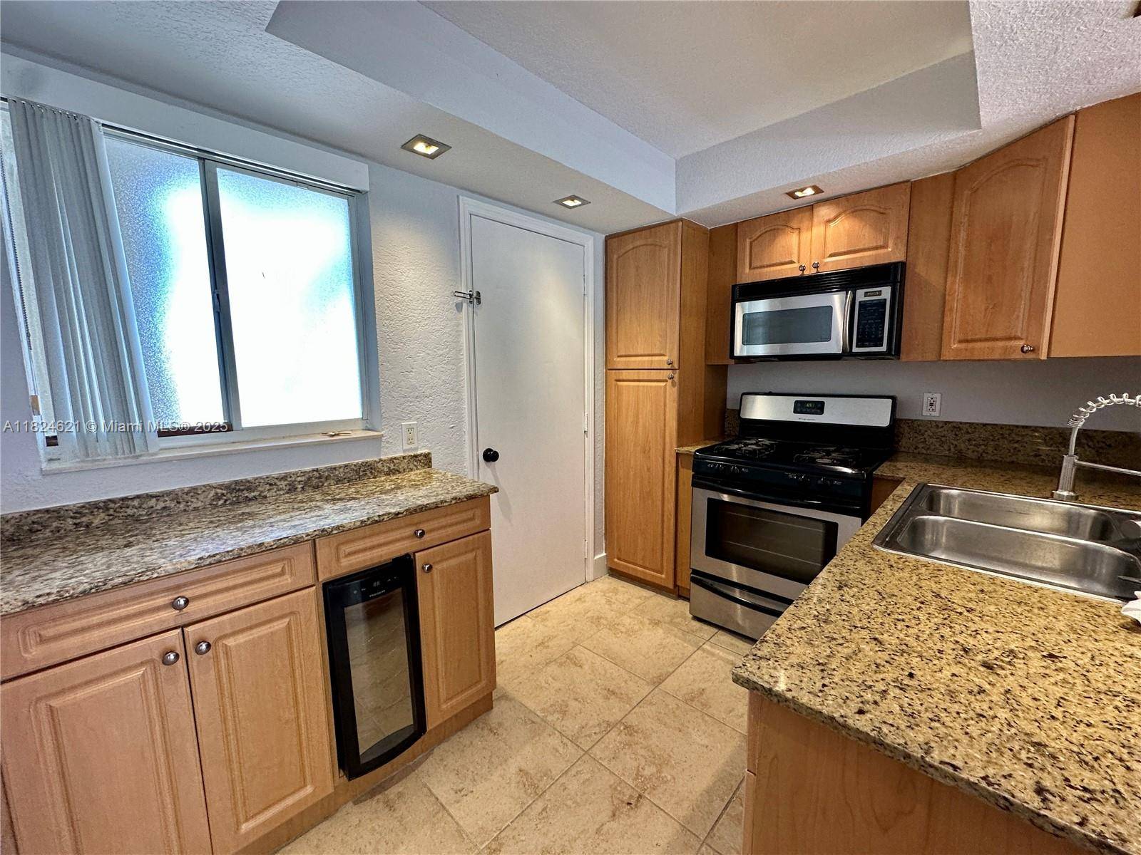 Miami, FL 33156,7701 N Kendall Dr #327B