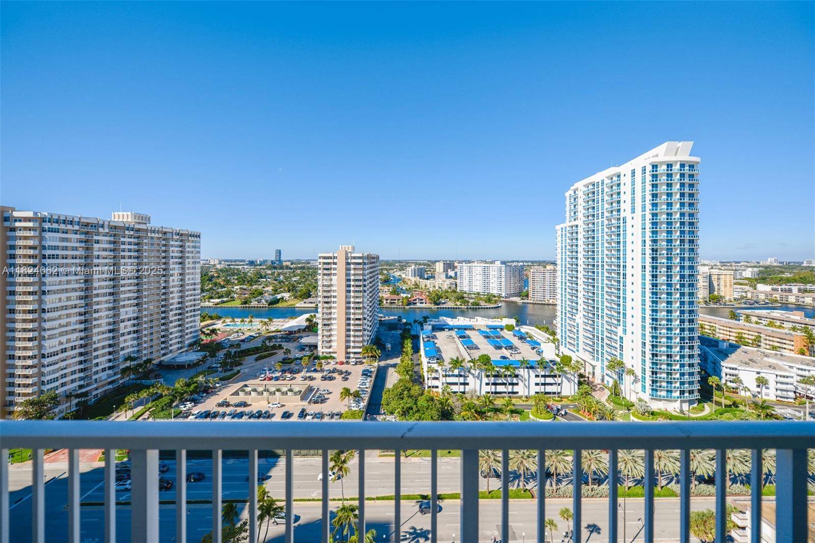 Hallandale Beach, FL 33009,1950 S Ocean Dr #19E