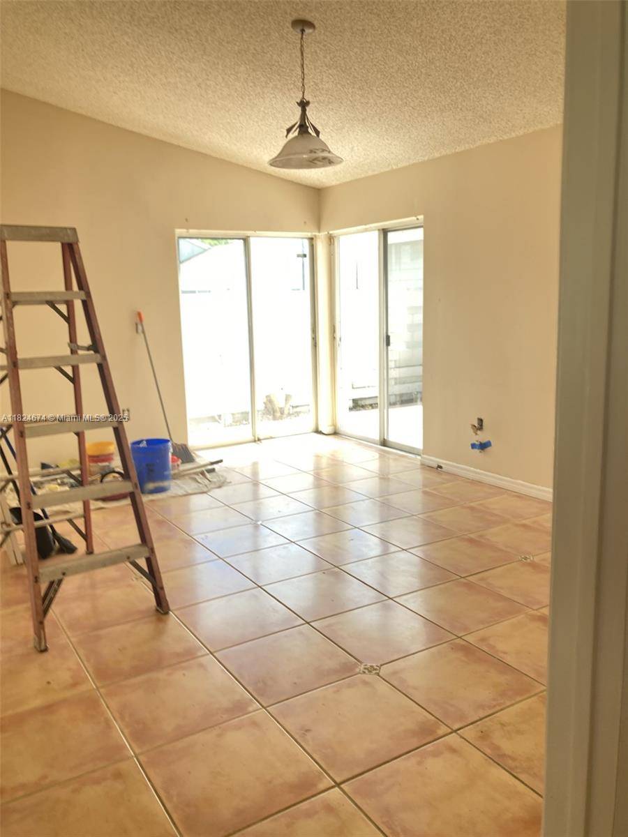 Miami, FL 33186,13753 SW 149th Cir Ln #2-44