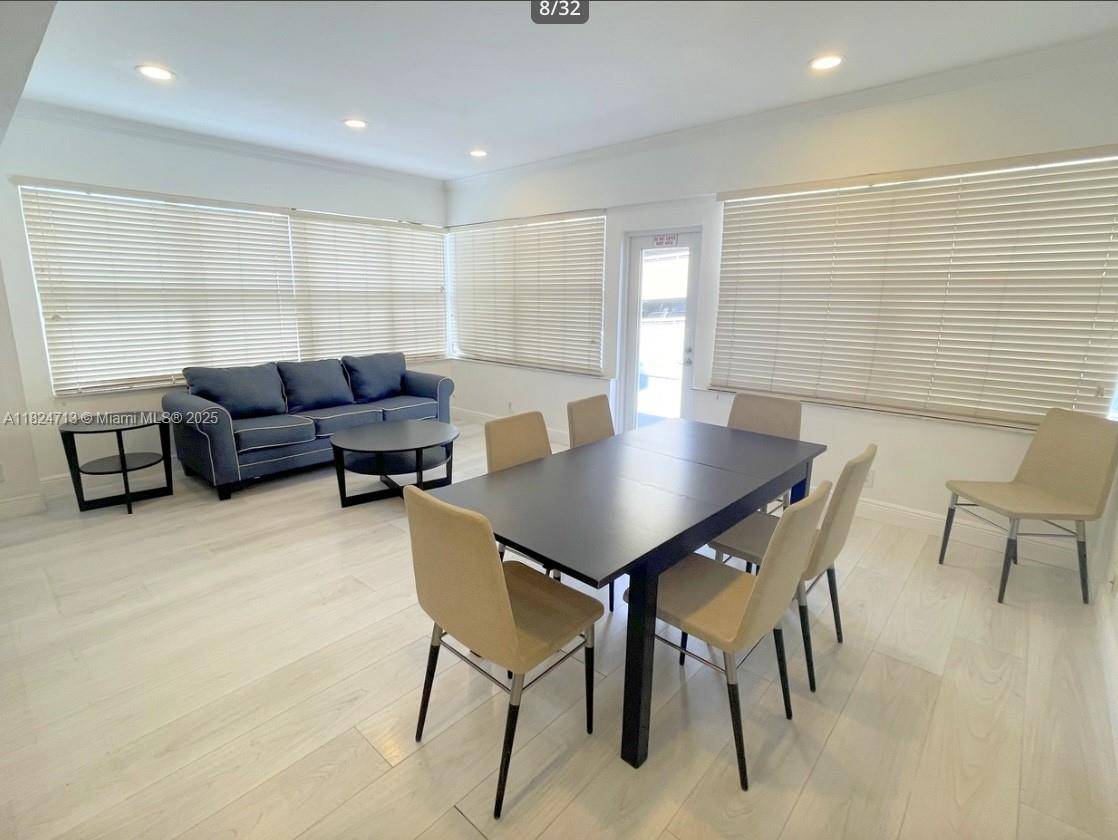 Hollywood, FL 33019,326 Harrison St #303A