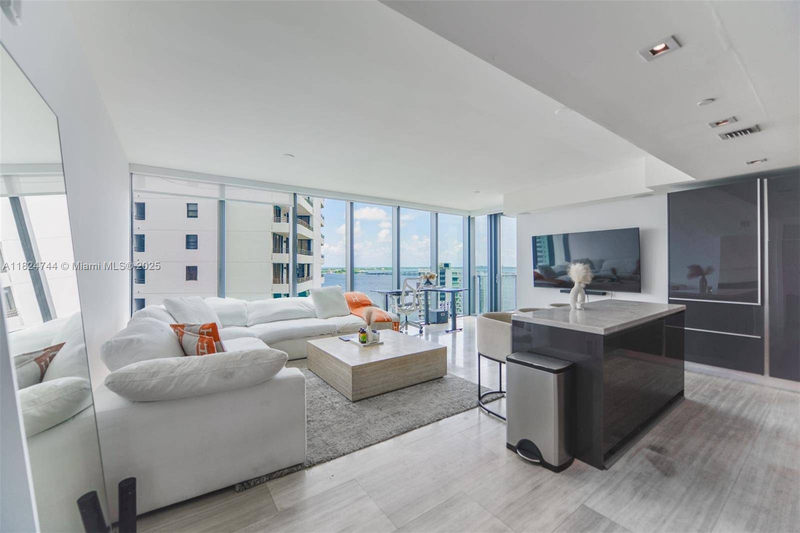 Miami, FL 33131,1451 Brickell Ave #1503