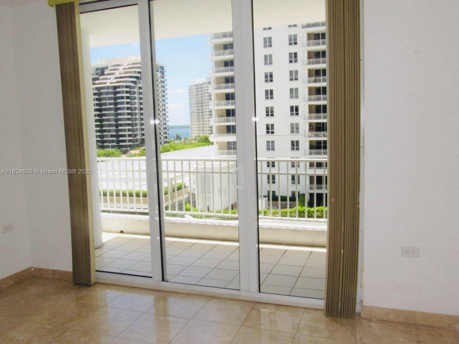 Miami, FL 33131,801 Brickell Key Blvd #807