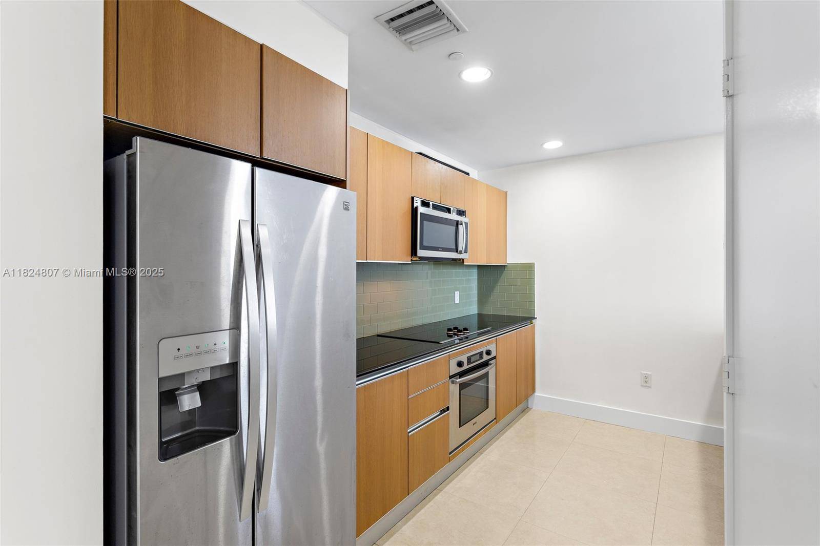 Miami, FL 33131,1060 Brickell Ave #4001