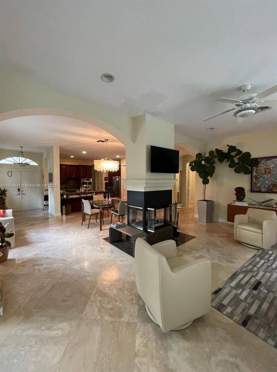 Wilton Manors, FL 33305,810 NE 21st Dr