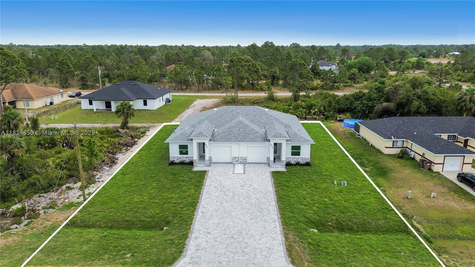 Lehigh Acres, FL 33974,420-422 Grant ave