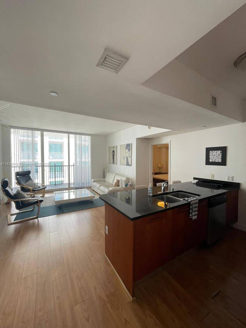 Coral Gables, FL 33146,4100 Salzedo St #809