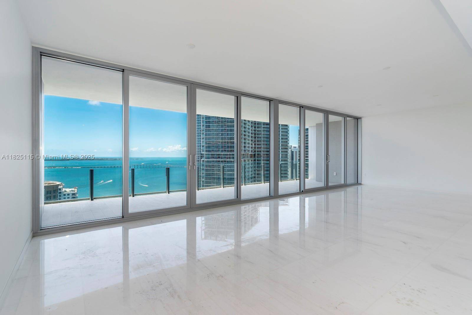 Miami, FL 33131,300 Biscayne Blvd Way #3902