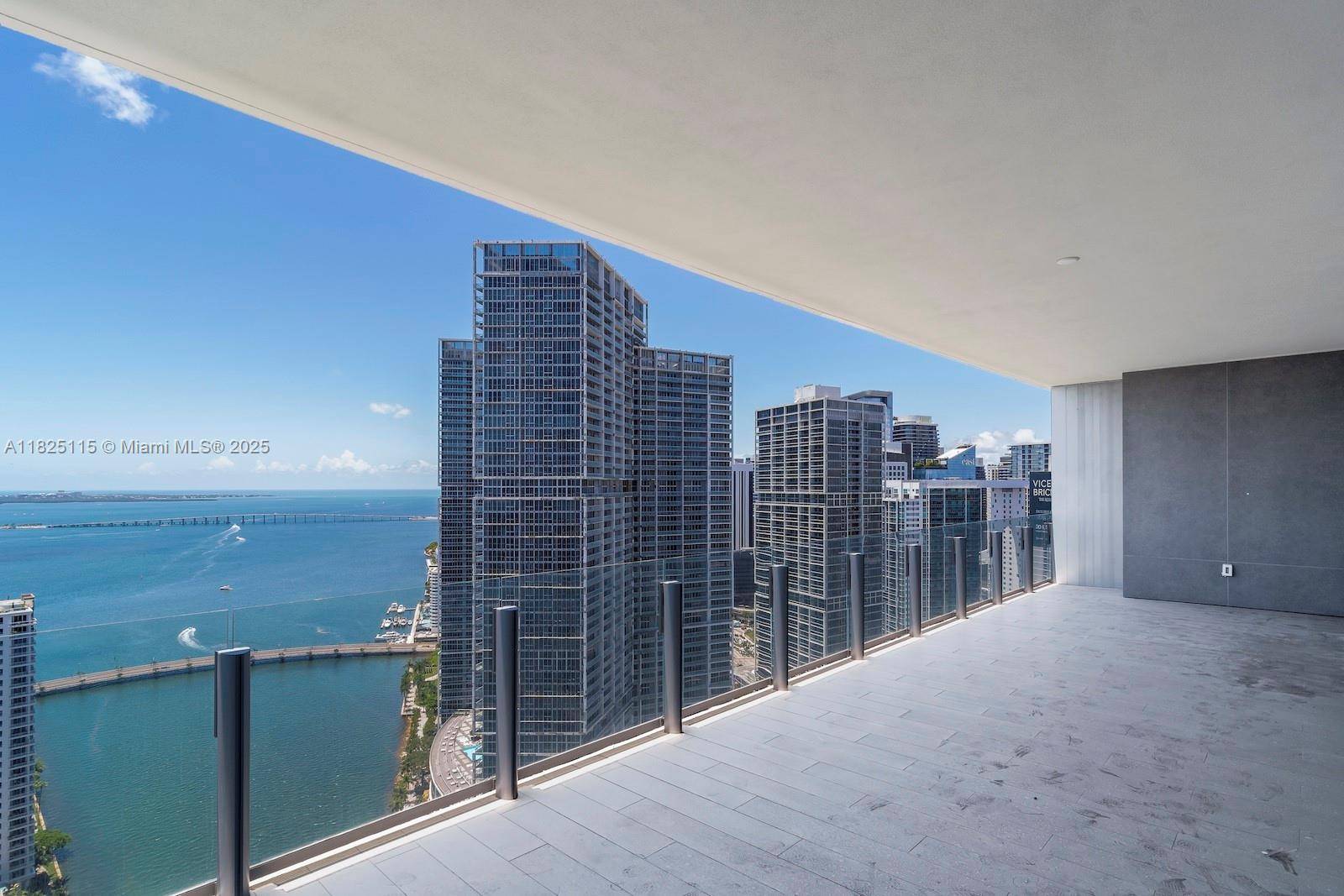 Miami, FL 33131,300 Biscayne Blvd Way #3902
