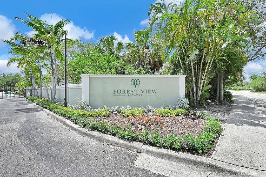 Dania Beach, FL 33312,3521 Forest View Cir
