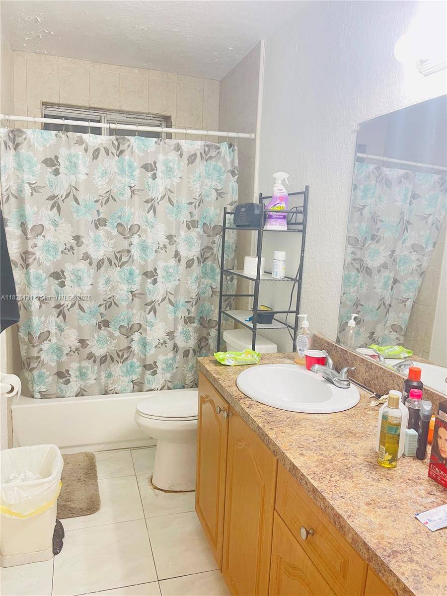 Miami Gardens, FL 33054,1905 NW 155th St