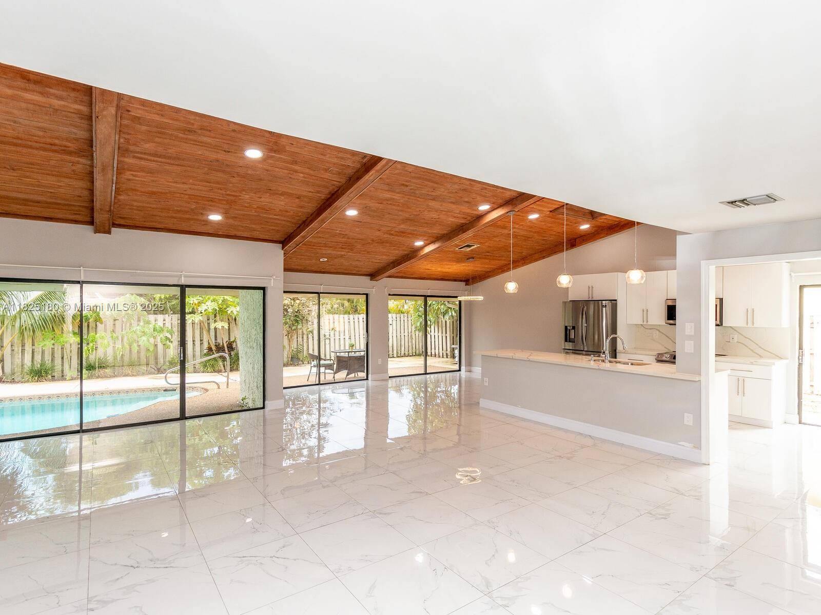 Plantation, FL 33324,741 E Plantation Cir #0