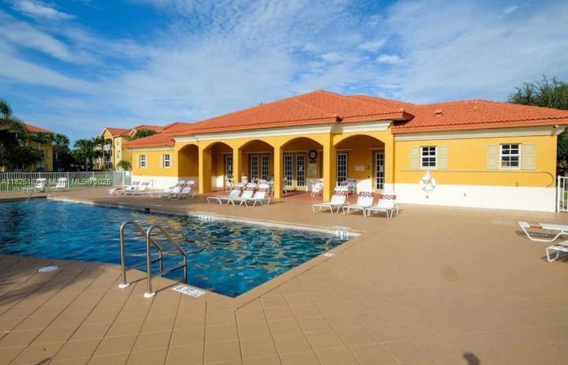 Fort Myers, FL 33901,4149 RESIDENCE DR. #801