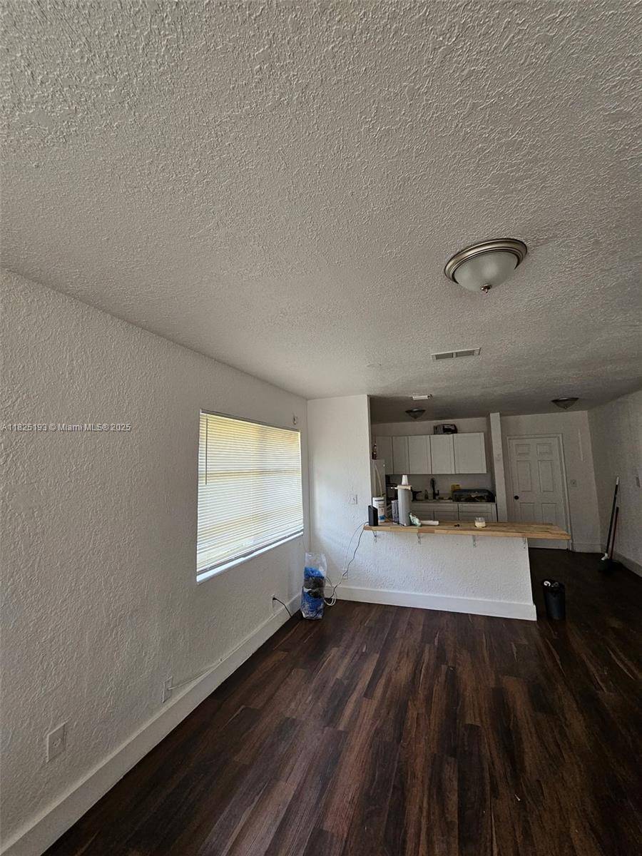 Fort Lauderdale, FL 33311,1408 NW 9th Ave #A