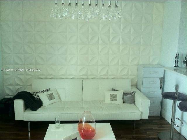 Miami, FL 33137,350 NE 24th St #906