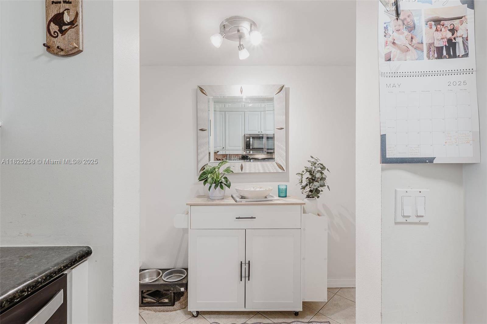 Oakland Park, FL 33309,110 Lake Emerald Dr #204