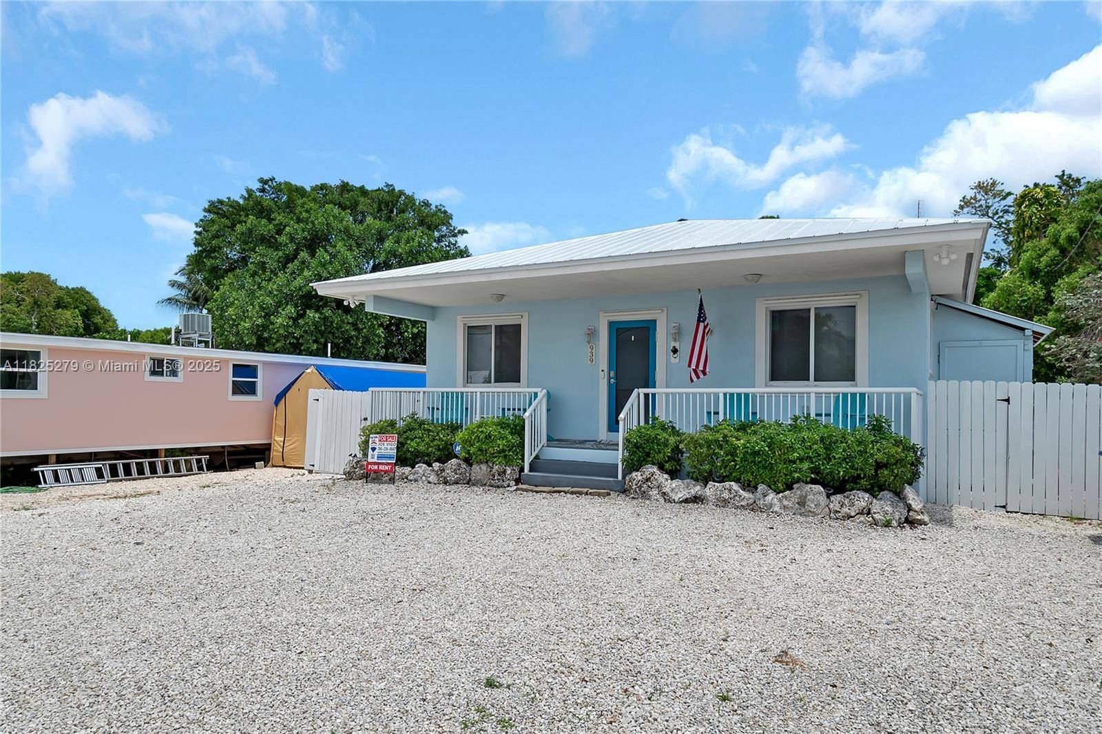 Key Largo, FL 33037,939 Plantation Rd