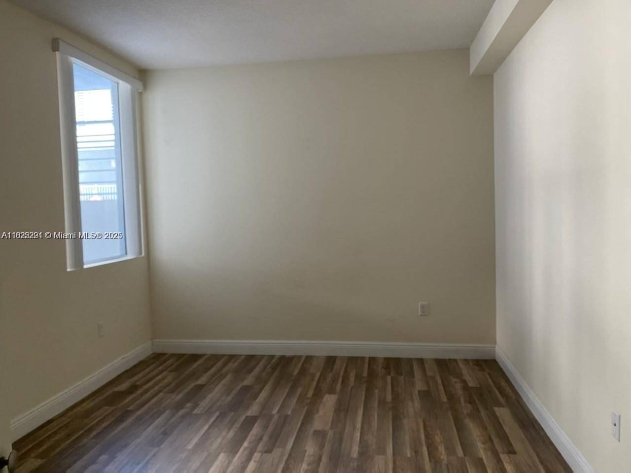 Miami, FL 33133,3339 Virginia St #205