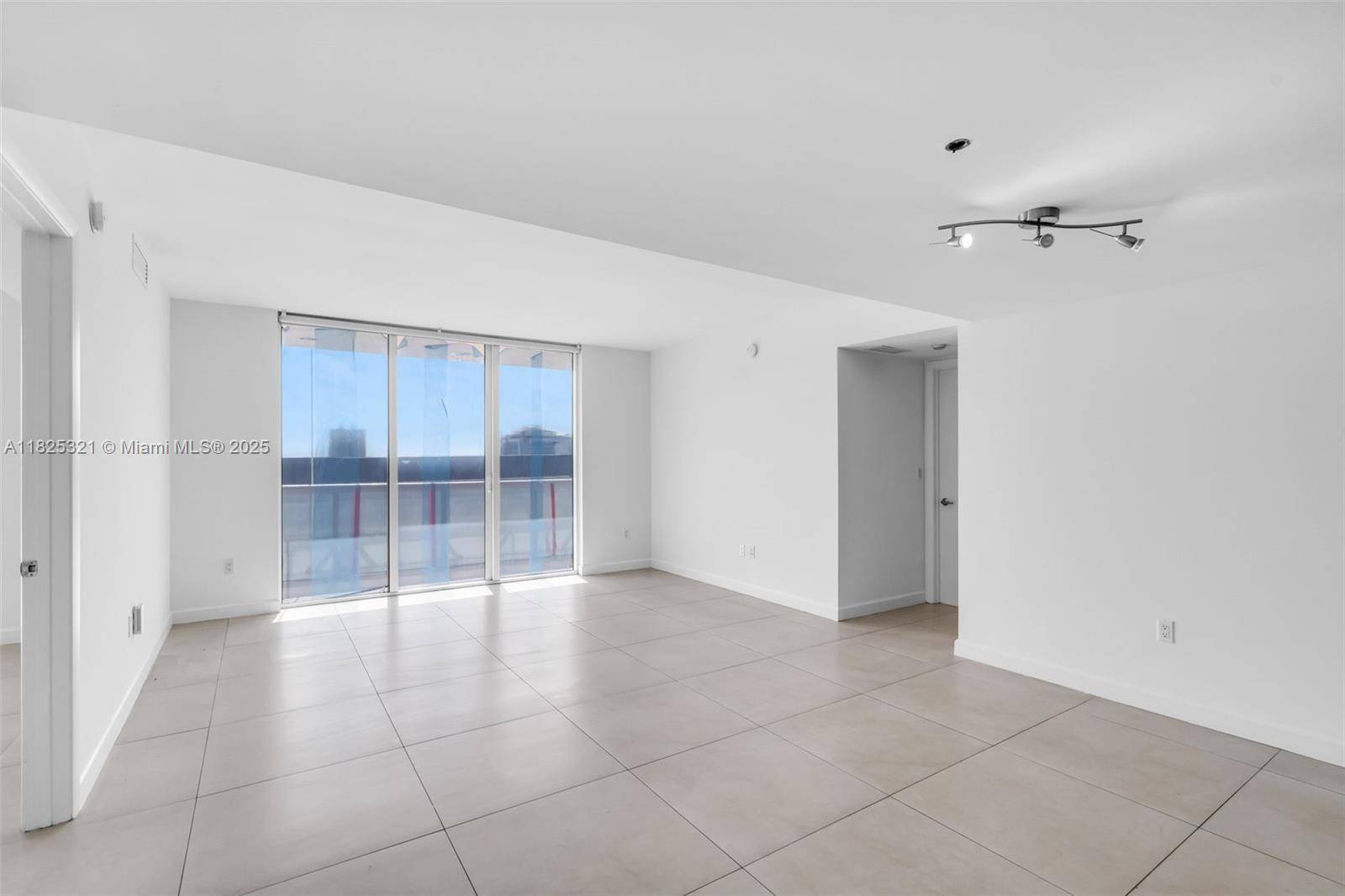 Miami, FL 33132,50 Biscayne Blvd #4001