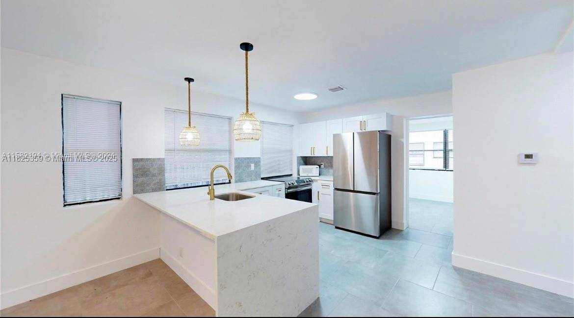 North Miami Beach, FL 33160,2529 NE 181st St #1