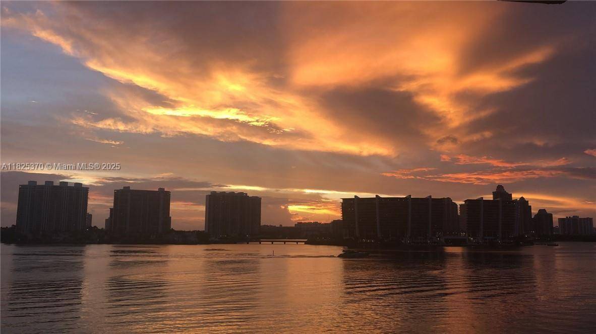 Sunny Isles Beach, FL 33160,17878 N Bay Rd #507
