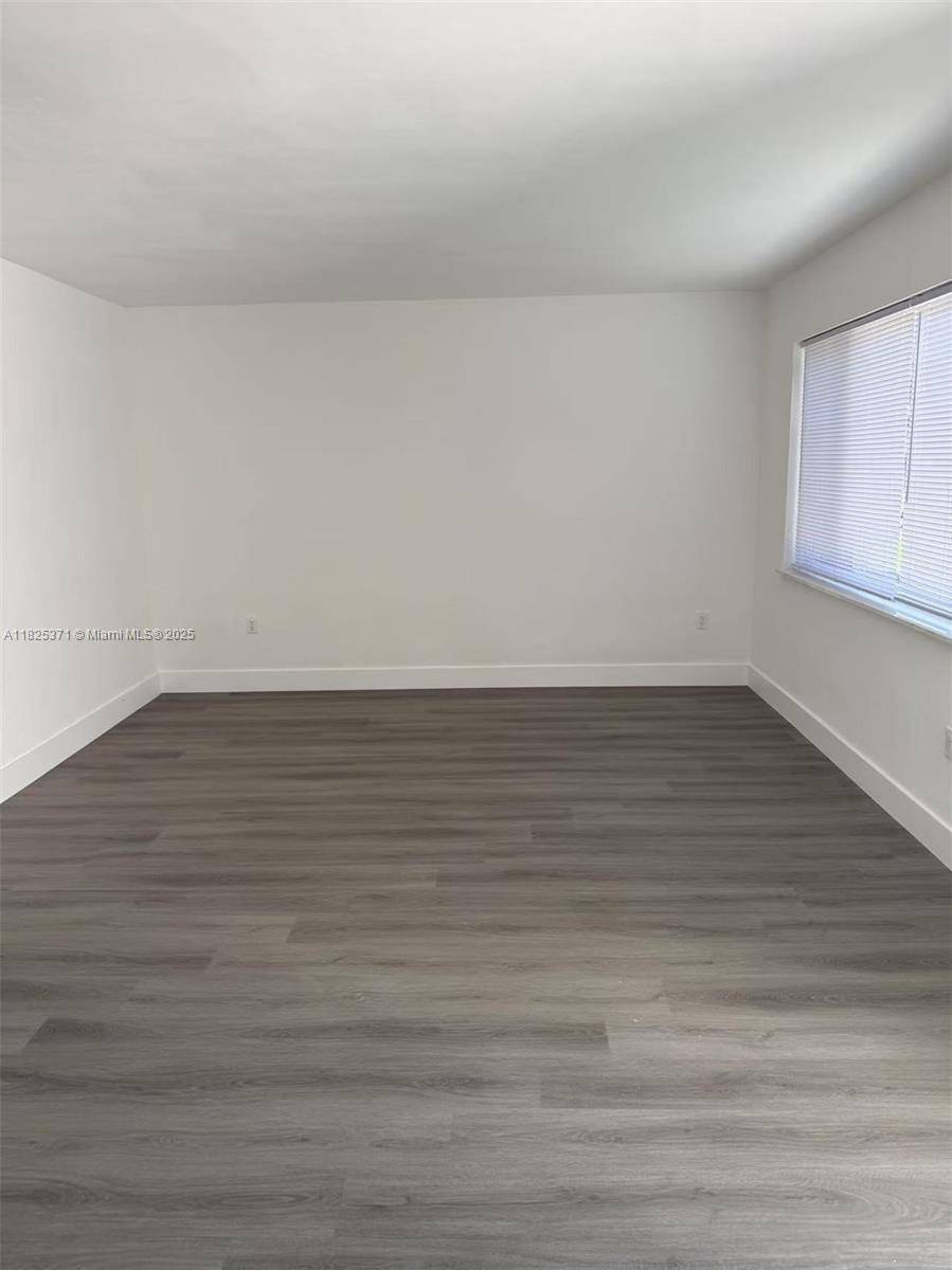 Miami, FL 33162,366 NE 163rd St