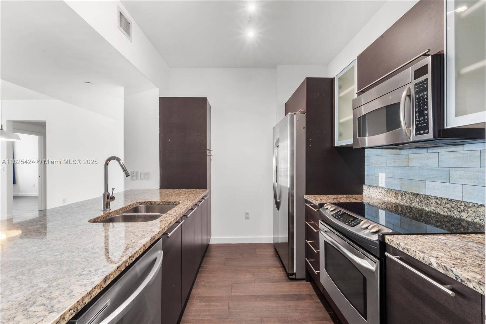 Miami, FL 33131,951 Brickell Ave #1105