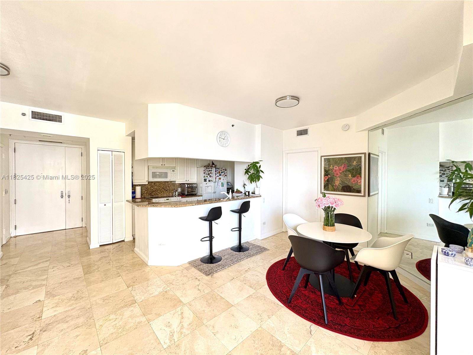 Miami, FL 33131,808 Brickell Key Dr #1103