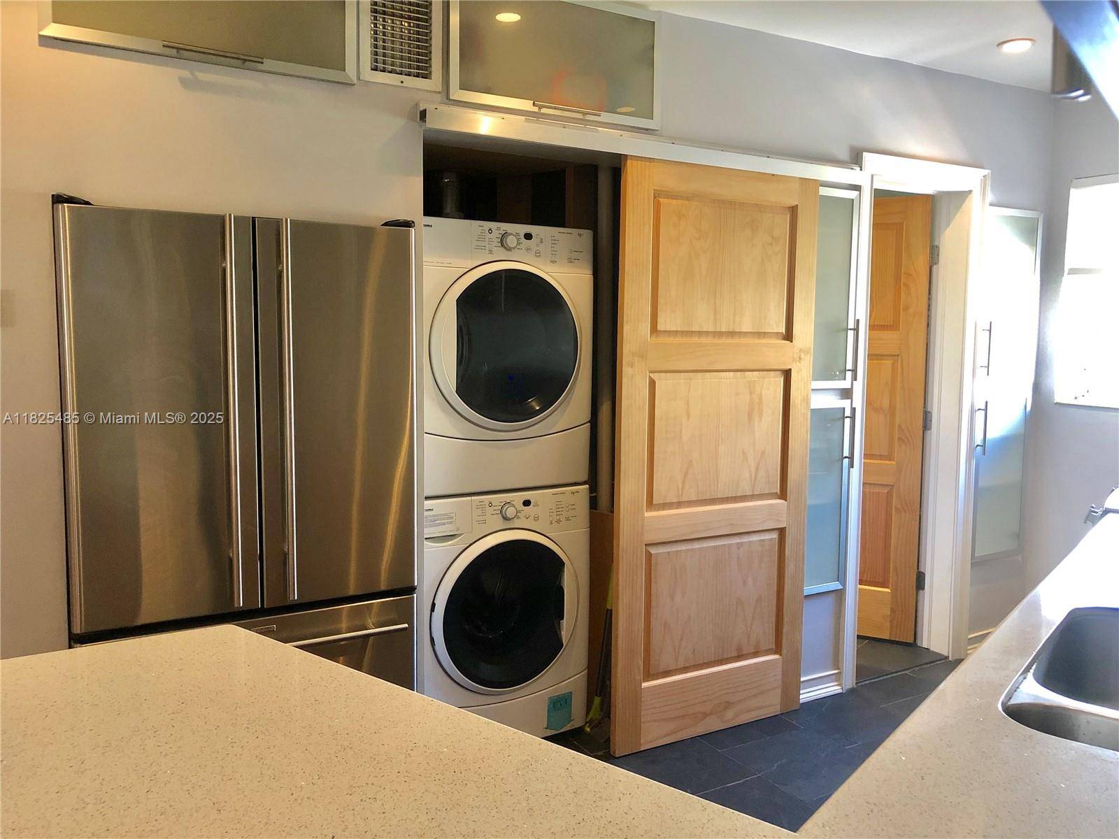 Miami Beach, FL 33139,1925 Washington Ave #27