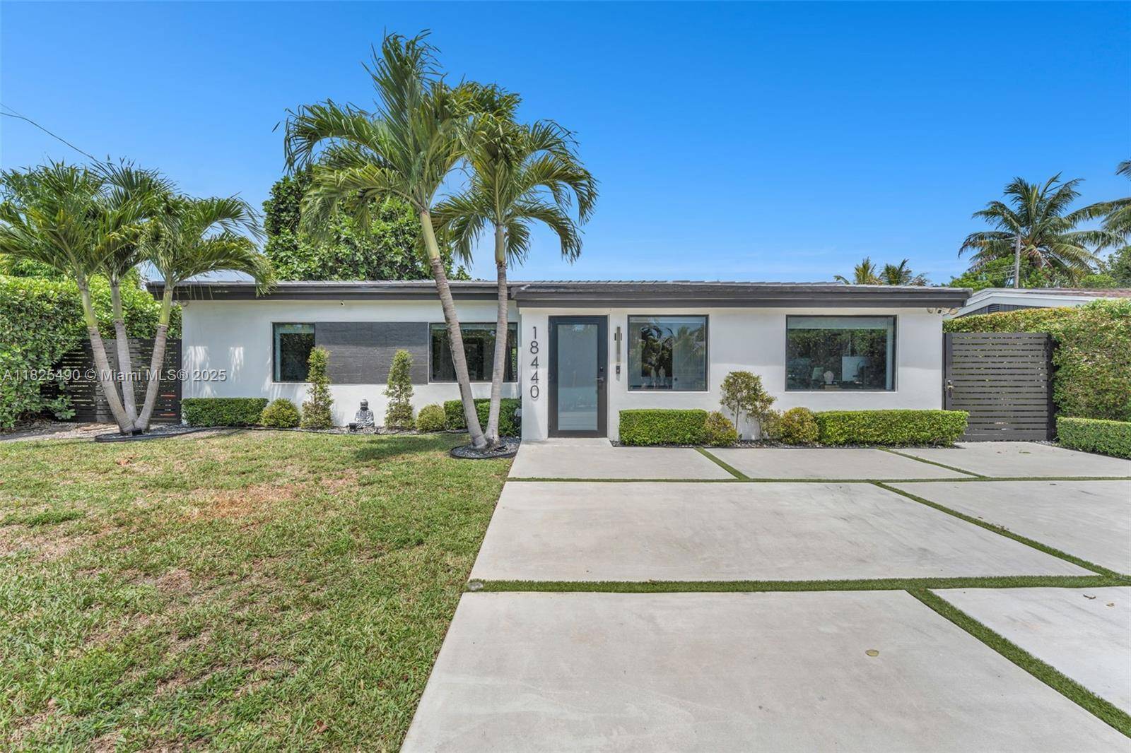 North Miami Beach, FL 33179,18440 NE 20th Ct