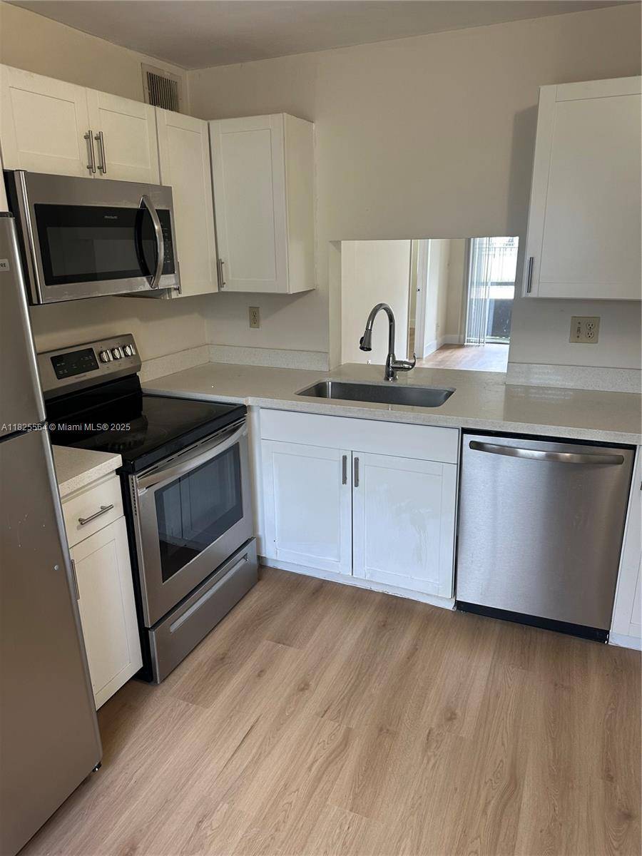 Margate, FL 33063,130 NW 60th Ave #1-2