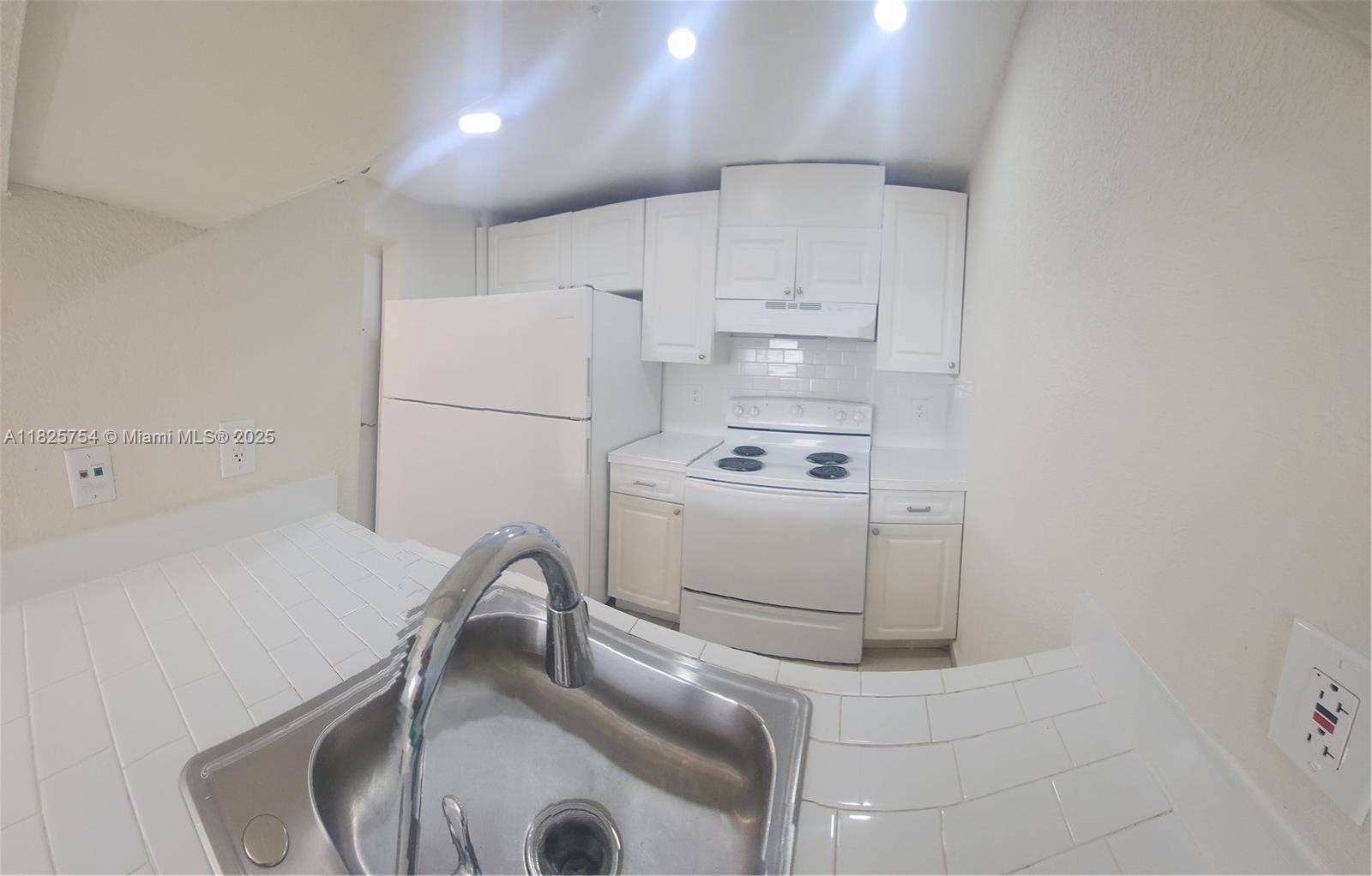 Cutler Bay, FL 33157,19600 SW 110th Ct #209