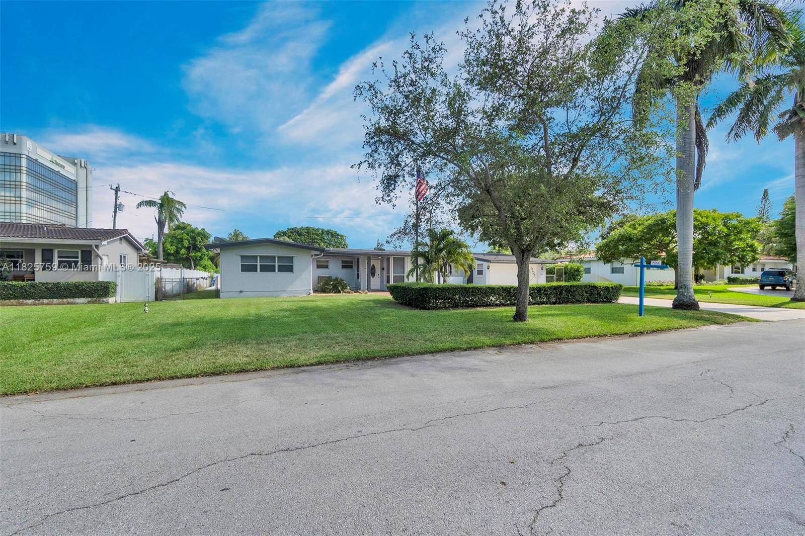 Hollywood, FL 33021,3424 Pierce St