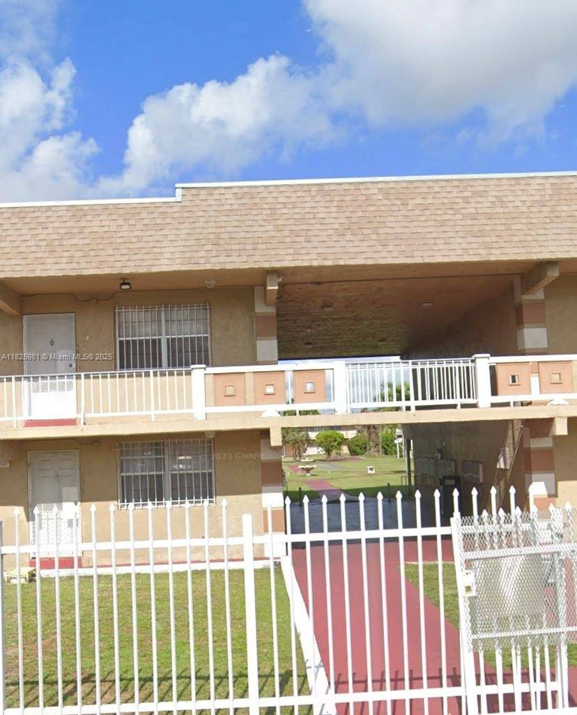 Miami Gardens, FL 33169,301 NW 177th St #227