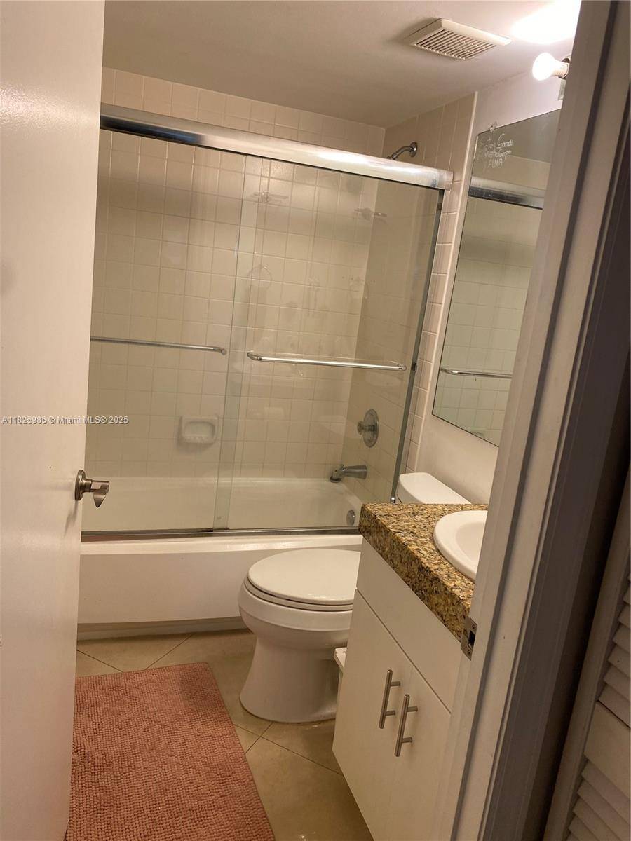 Doral, FL 33178,10015 NW 46 ST #306-5