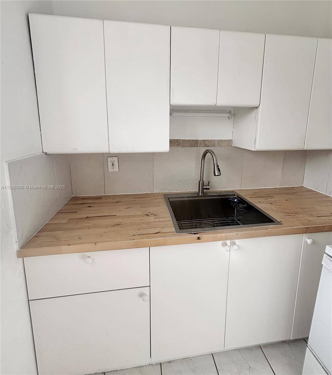Coral Gables, FL 33134,31 Navarre Ave #11