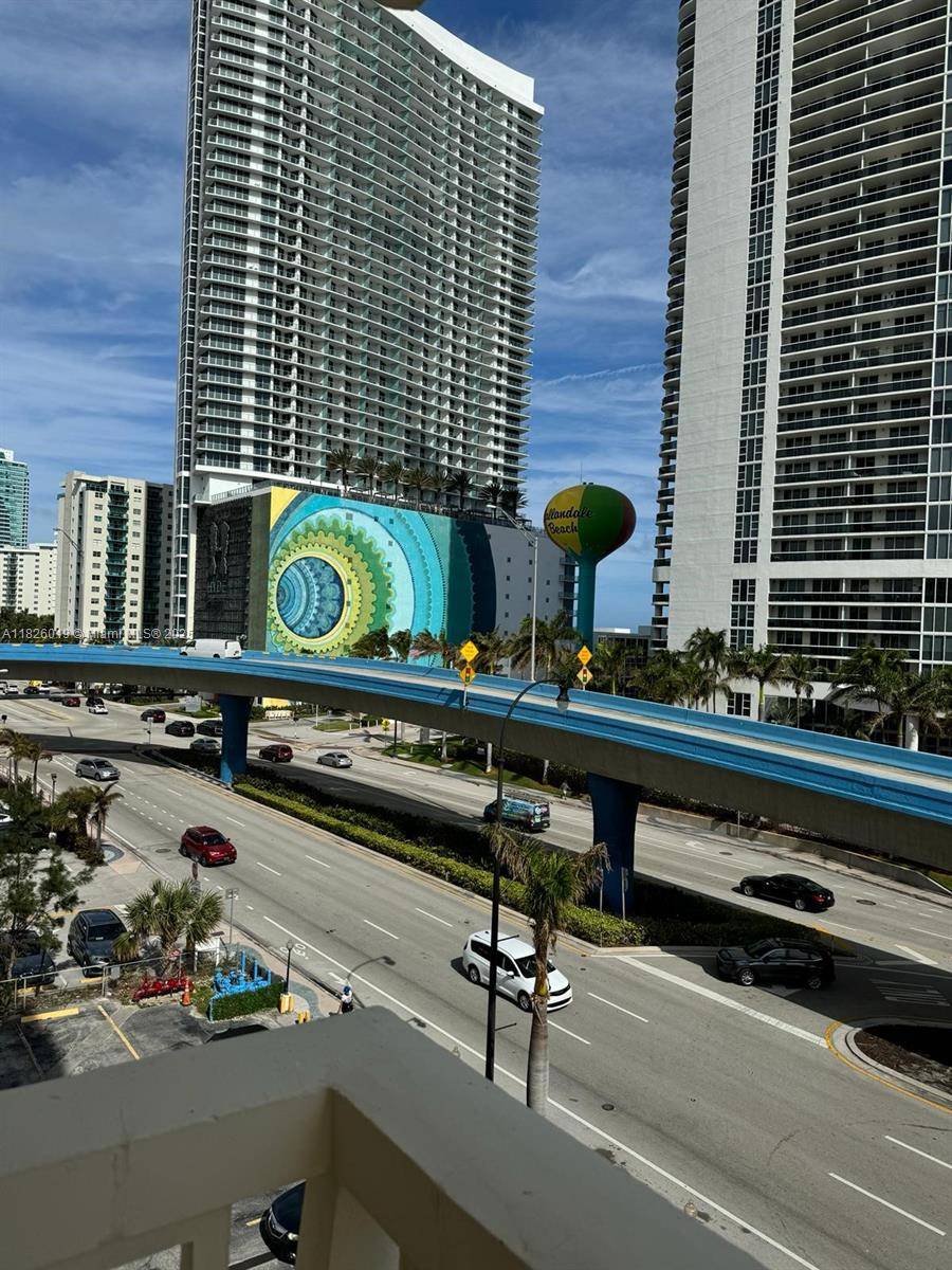 Hallandale Beach, FL 33009,1825 S Ocean Dr #514