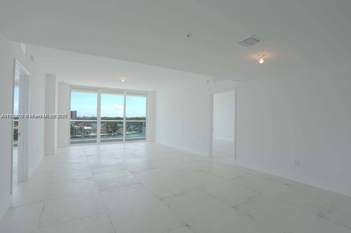 Sunny Isles Beach, FL 33160,400 Sunny Isles Blvd #806