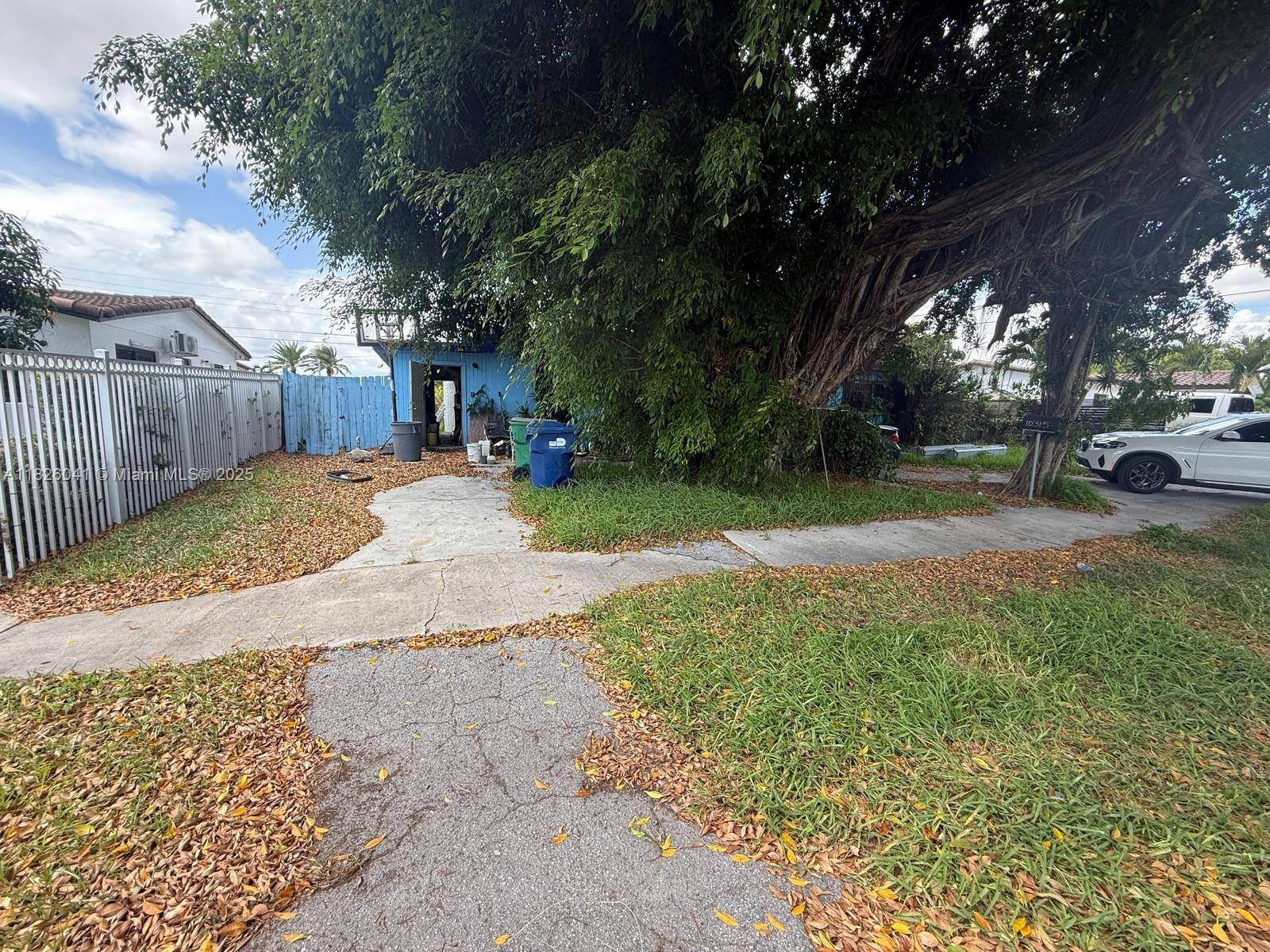 Miami, FL 33165,10315 SW 42nd St