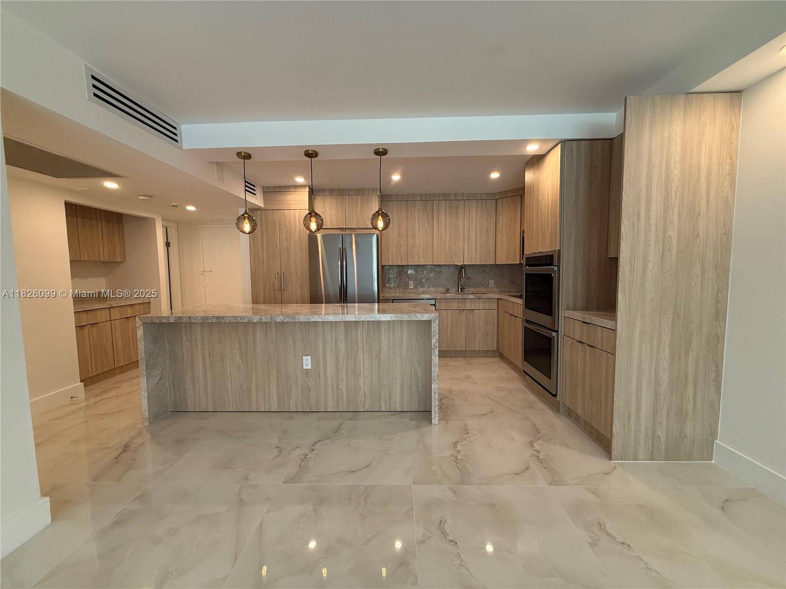 Sunny Isles Beach, FL 33160,19390 Collins Ave #224