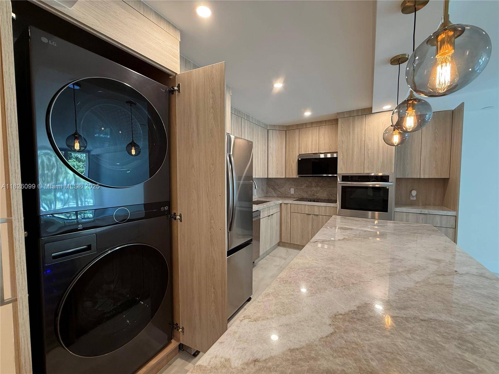 Sunny Isles Beach, FL 33160,19390 Collins Ave #224