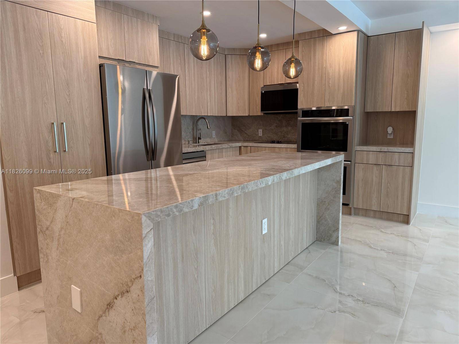 Sunny Isles Beach, FL 33160,19390 Collins Ave #224